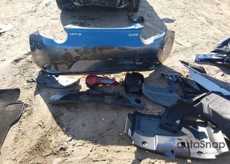 2017 Mazda Mx-5 Miata Rf Grand Touring z USA, uszkodzony, nr VIN JM1NDAM76H0100154